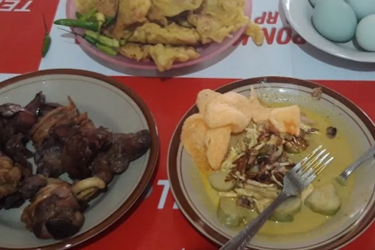 Pempek Cilacap yang Tersembunyi di Gang Sempit